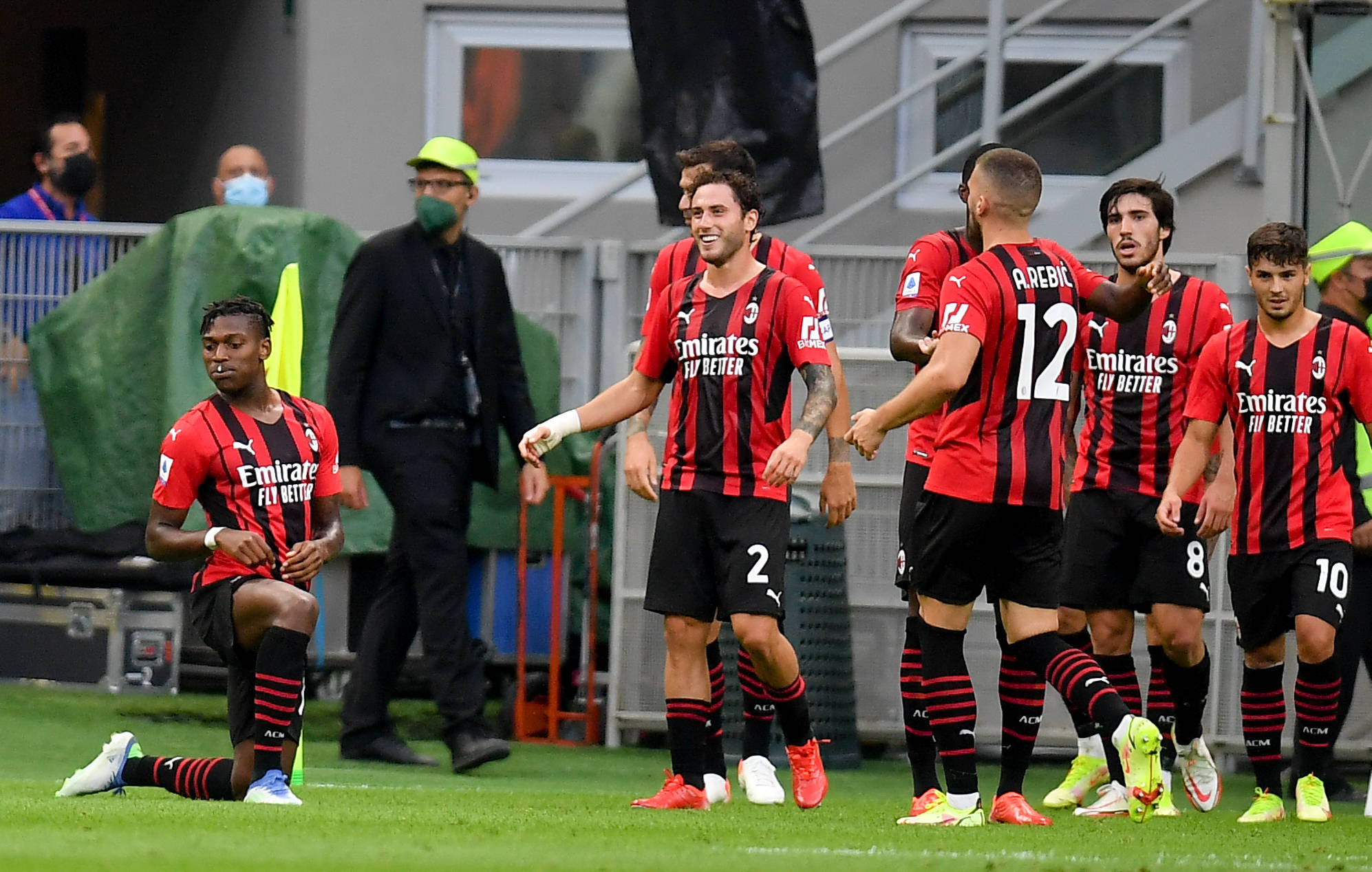 这次后撤步太干净了（这一记后撤步干净利落）