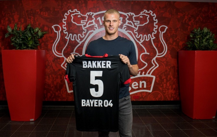 姐姐力挺C罗：他扛着葡萄牙20年，怎么会担心那些批评家？（C罗获姐姐声援：为葡萄牙拼搏20年，岂会在乎批评？）