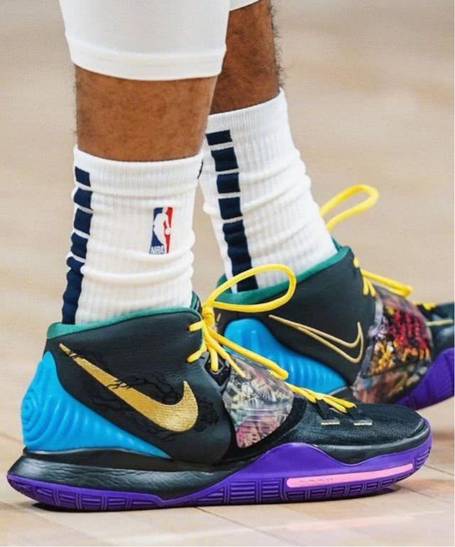 为纪念马拉多纳去世五周年，巴塞罗那阿根廷领事馆举办艺术展（阿根廷驻巴塞罗那领事馆举办艺术展纪念马拉多纳逝世五周年）