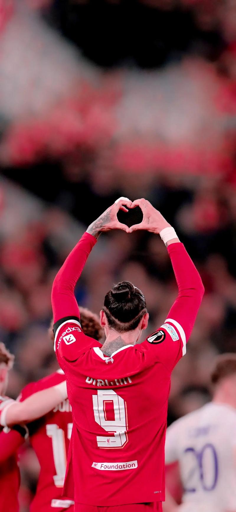 记者：昨晚阿代米和于根伟指导聊了挺久，阿代米哭了（记者：阿代米昨夜与于根伟长谈后落泪）