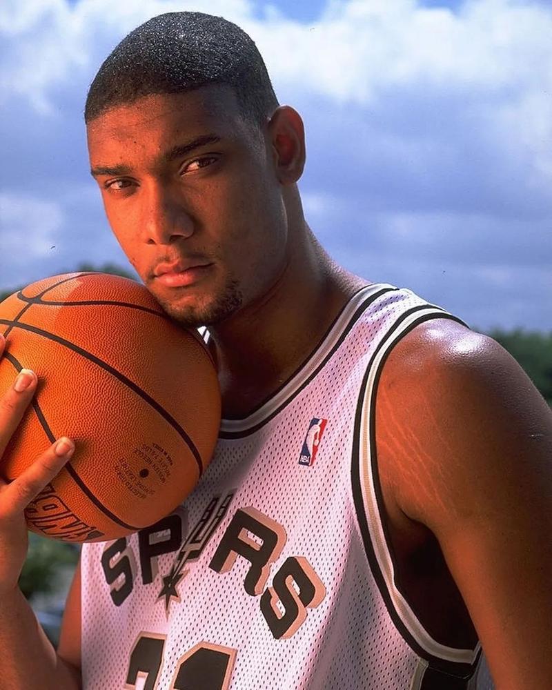 德媒：拜仁曾愿意放走格雷茨卡，帕利尼亚离开后前者确定留队（德媒：拜仁一度愿意放走格雷茨卡，帕利尼亚离队后他已确定留队）