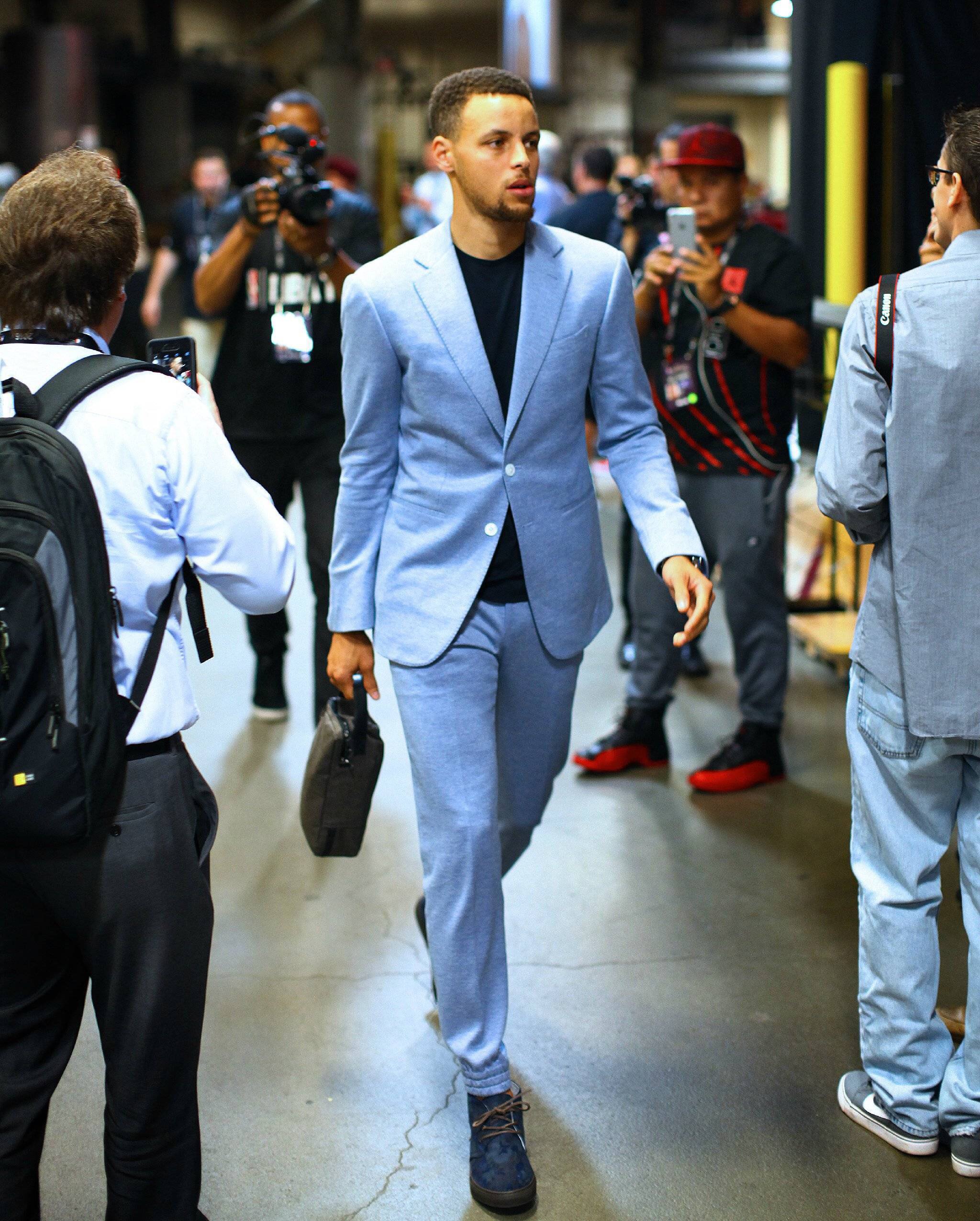 毕包主帅：本轮能否拿分至关重要，很遗憾登贝莱不能出战（毕包教头：本轮抢分关键，遗憾登贝莱缺阵）