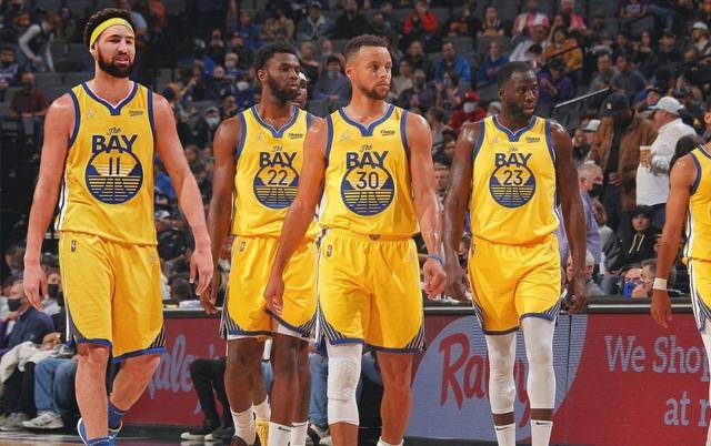 米体：尤文想引进迈尼昂、切利克和格纳布里，但面临激烈竞争（米体：尤文锁定迈尼昂、切利克与格纳布里，抢人战愈演愈烈）