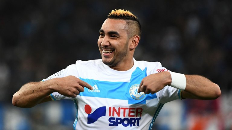 记者：恩昆库在冬窗的未来值得关注；米兰会和经纪人谈莱万（记者：冬窗恩昆库动向受关注；米兰将与莱万经纪人会谈）