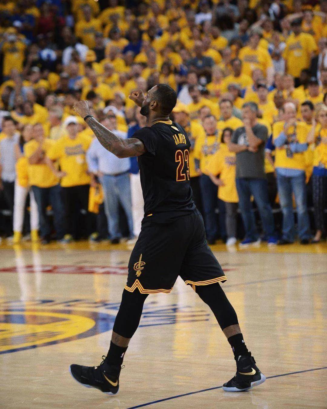 最新转会突然官宣，全网都没想到（这笔最新转会突发官宣，震惊全网）