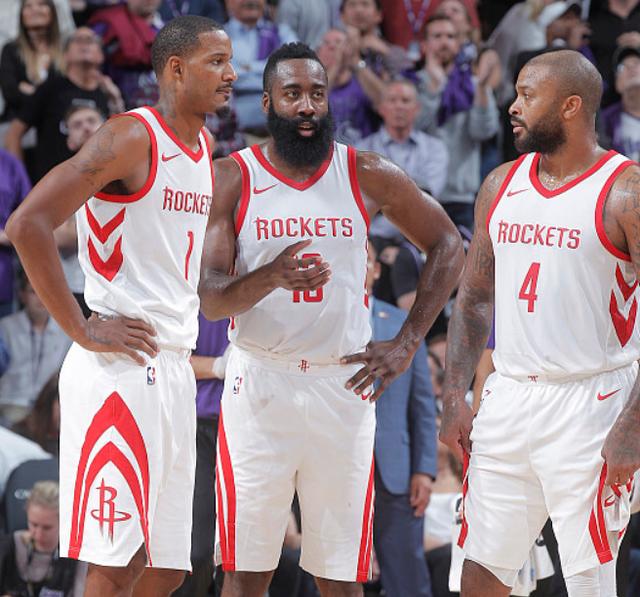 连输米兰马竞，齐沃赛后在更衣室与马洛塔和奥西利奥紧急开会（齐沃连负米兰、马竞，赛后更衣室与马洛塔、奥西利奥紧急会谈）