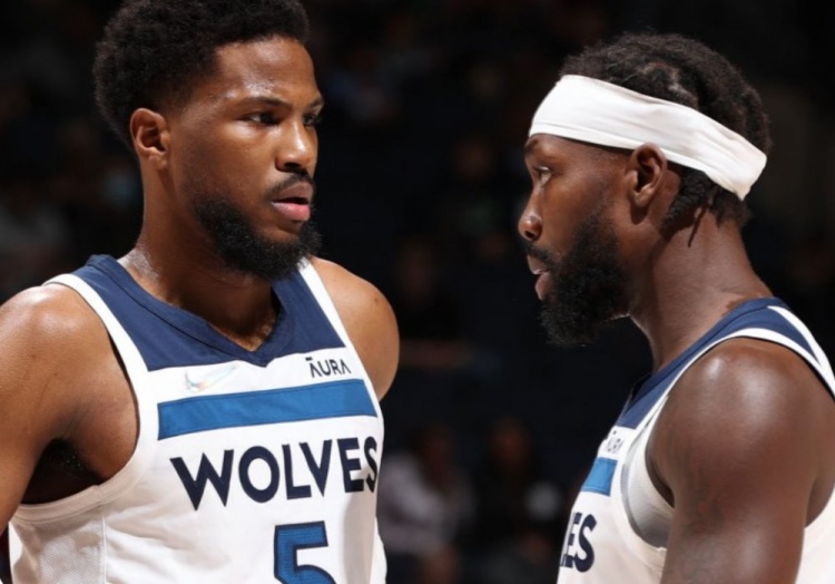 慈利：大型情景马术剧《茶马雄风》匠心焕新（慈利：《茶马雄风》大型情景马术剧焕新登台）