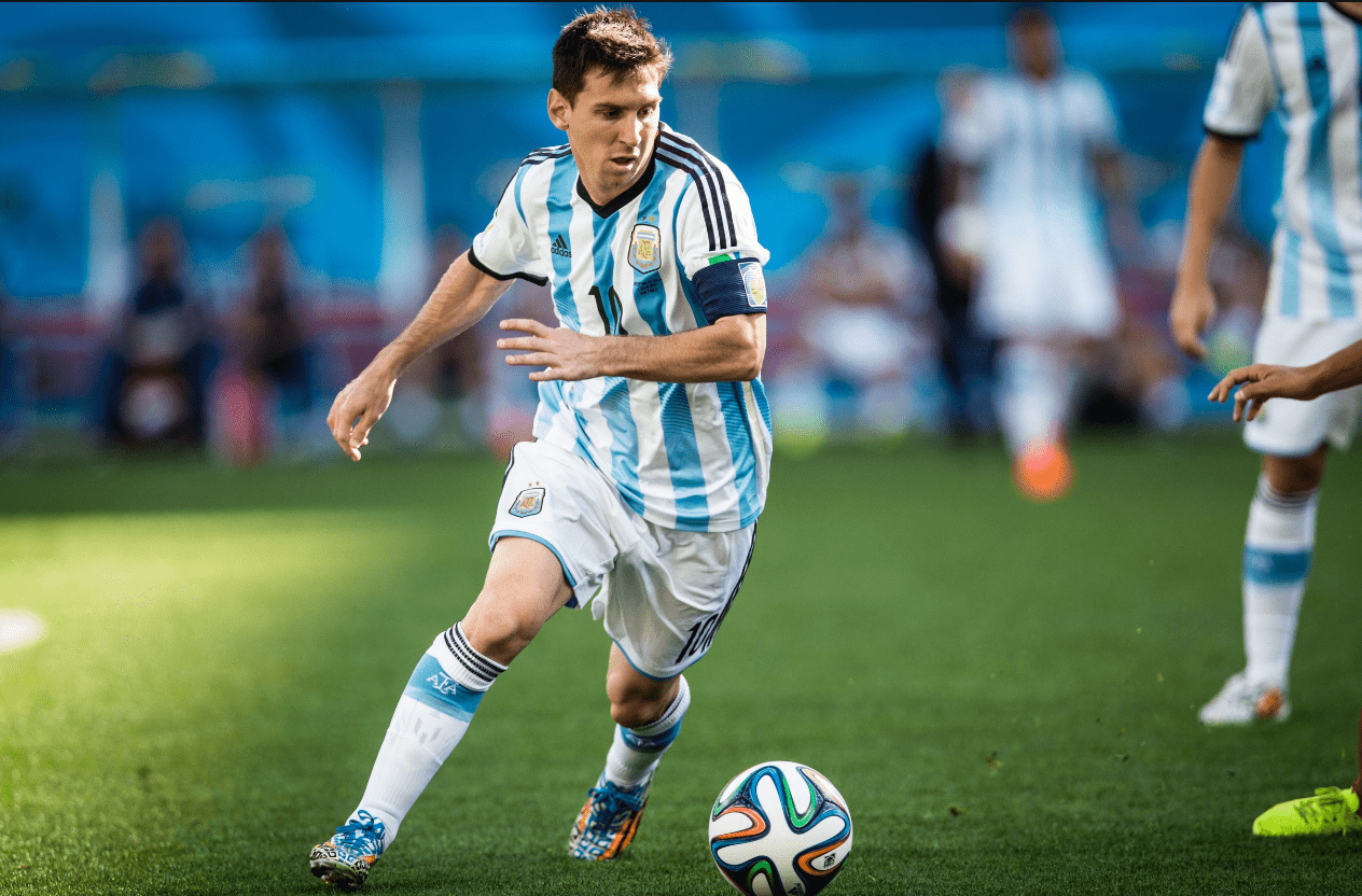 21世纪五大联赛外场球员出场时间榜：C罗、拉莫斯、梅西前3（21世纪五大联赛外场球员出场时间排名：C罗、拉莫斯、梅西位居前三）