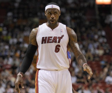 NBA球员伤病名单更新，影响球队战绩（NBA伤停名单最新变动，左右球队战绩走势）