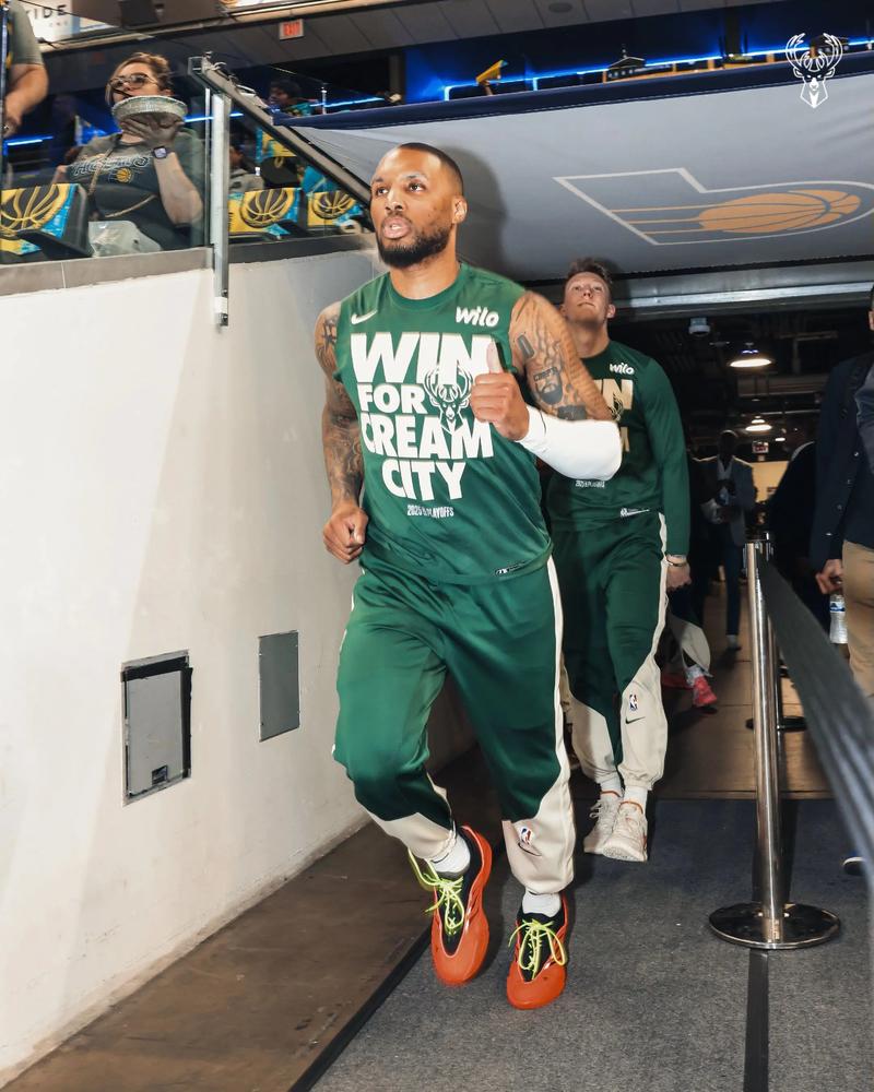 一项数据，全联盟第一（某项数据领跑全联盟）