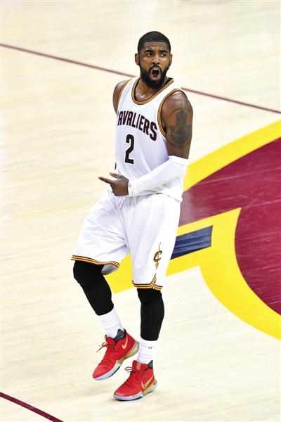 英超：曼城主场3-0完胜诺维奇（英超：曼城主场三球零封诺维奇）