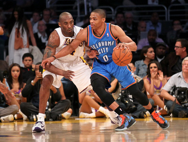 签名鞋明年春季发布！克拉克：期待与大家分享我的首款签名鞋（克拉克官宣首款签名鞋明年春季亮相，期待与大家见面）