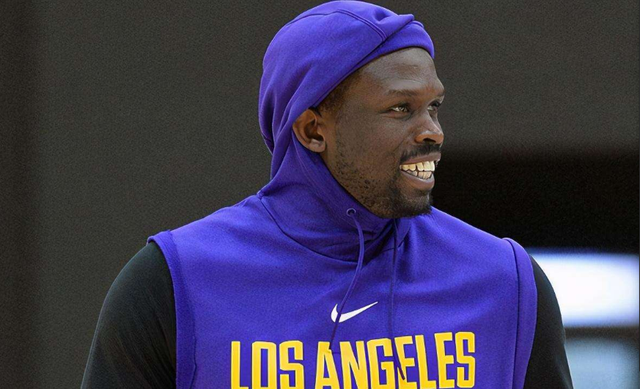 奋力反击！拉梅洛·鲍尔上篮得手 黄蜂轰出11-0扳平比分（黄蜂掀11-0攻势追平比分，拉梅洛·鲍尔上篮命中）