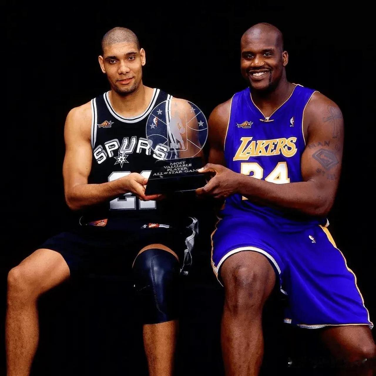 埃弗拉：希望英格兰球迷别再唱足球要回家了，感觉像是诅咒（埃弗拉呼吁英格兰球迷别再唱“足球要回家”，直言这像个诅咒）