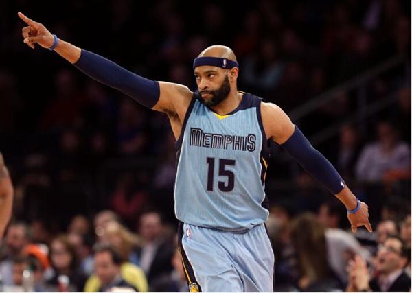 詹姆斯谈NBA杯出局：我不在乎这个，有没有杯赛我都热爱打球（詹姆斯谈季中锦标赛出局：不在意，有无杯赛我都热爱打球）