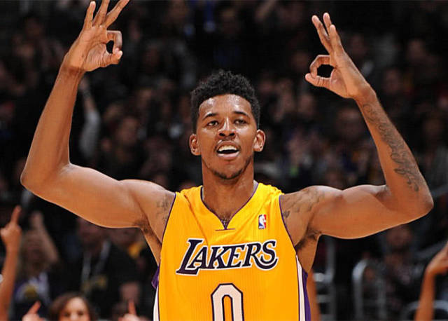 火箭队员互选紧急联系人，阿杜选老姐夫泰特选阿门（火箭队互选紧急联系人：阿杜点名老姐夫，泰特选择阿门）