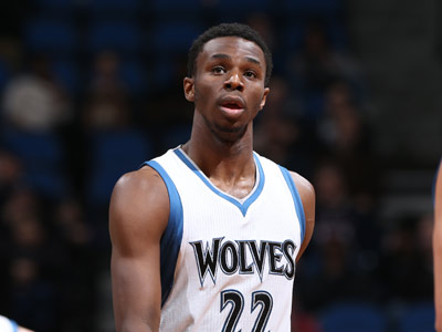 CBA俱乐部杯：上海久事99比71大胜宁波男篮，豪取两连胜！（CBA俱乐部杯：上海久事99-71击退宁波男篮，收获两连胜）