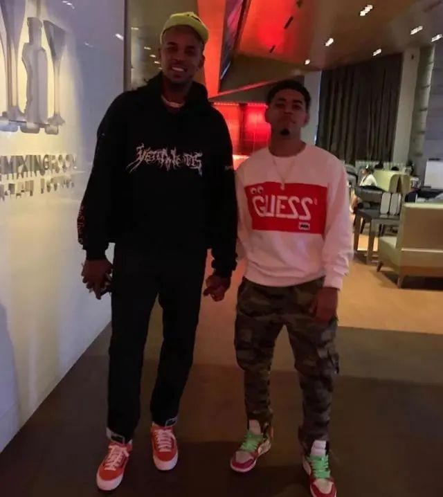 足球报：海港有意杨希，徐彬留洋仍存不确定，西海岸资金有困（足球报：海港相中杨希，徐彬留洋前景未明，西海岸资金吃紧）