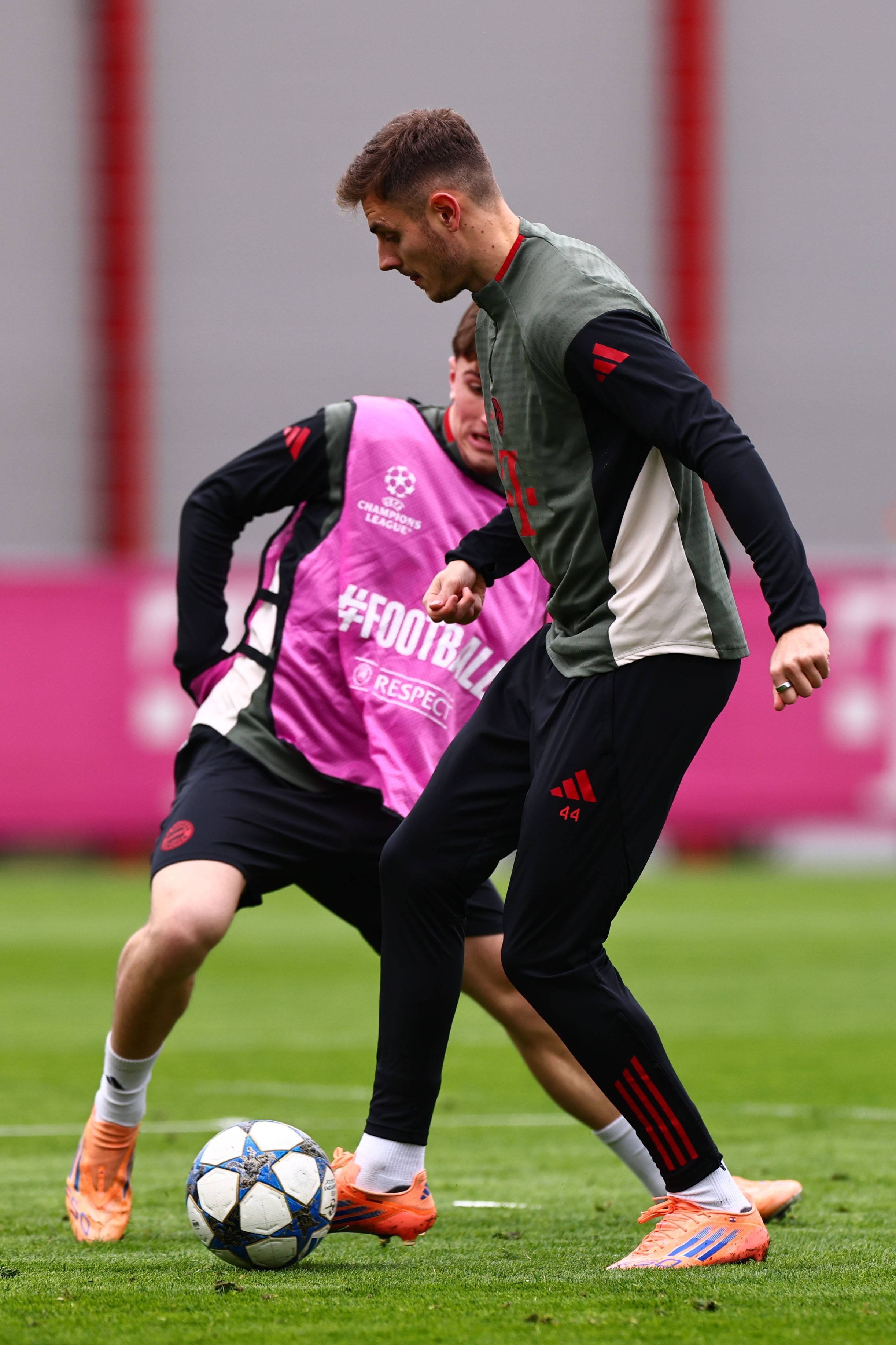 意媒：伊尔迪兹有望在尤文与葡体的比赛中复出（意媒：伊尔迪兹或在尤文对葡体一战复出）