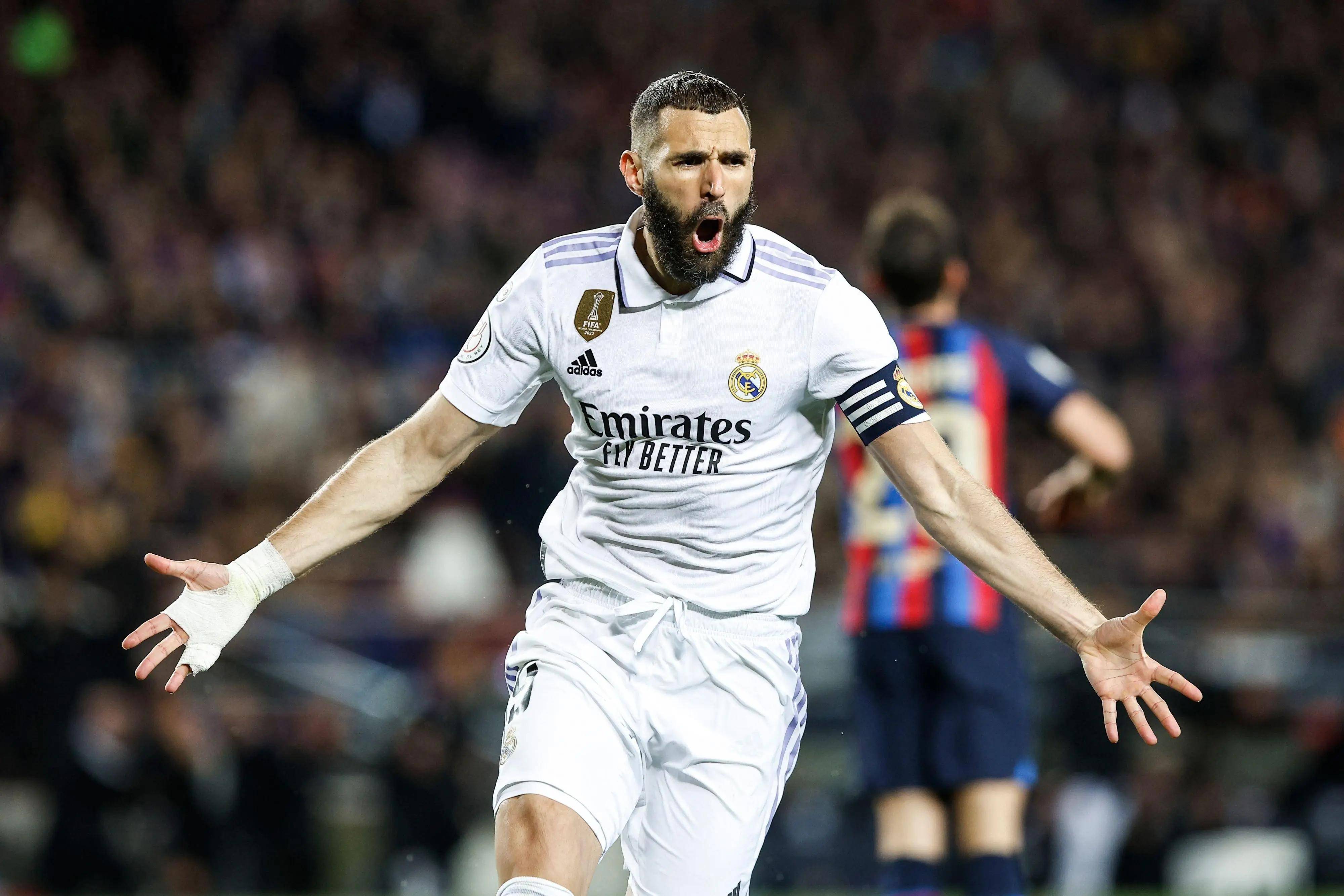 曼联与西汉姆联之战，梅诺再次坐足90分钟冷板凳。（曼联战西汉姆，梅诺再度全场未登场）