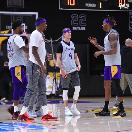 椰子：踢后卫让库普恢复信心；DV9受伤是戴维和奥蓬达的机会（椰子：改踢后卫助库普重拾信心，DV9伤停成戴维与奥蓬达良机）