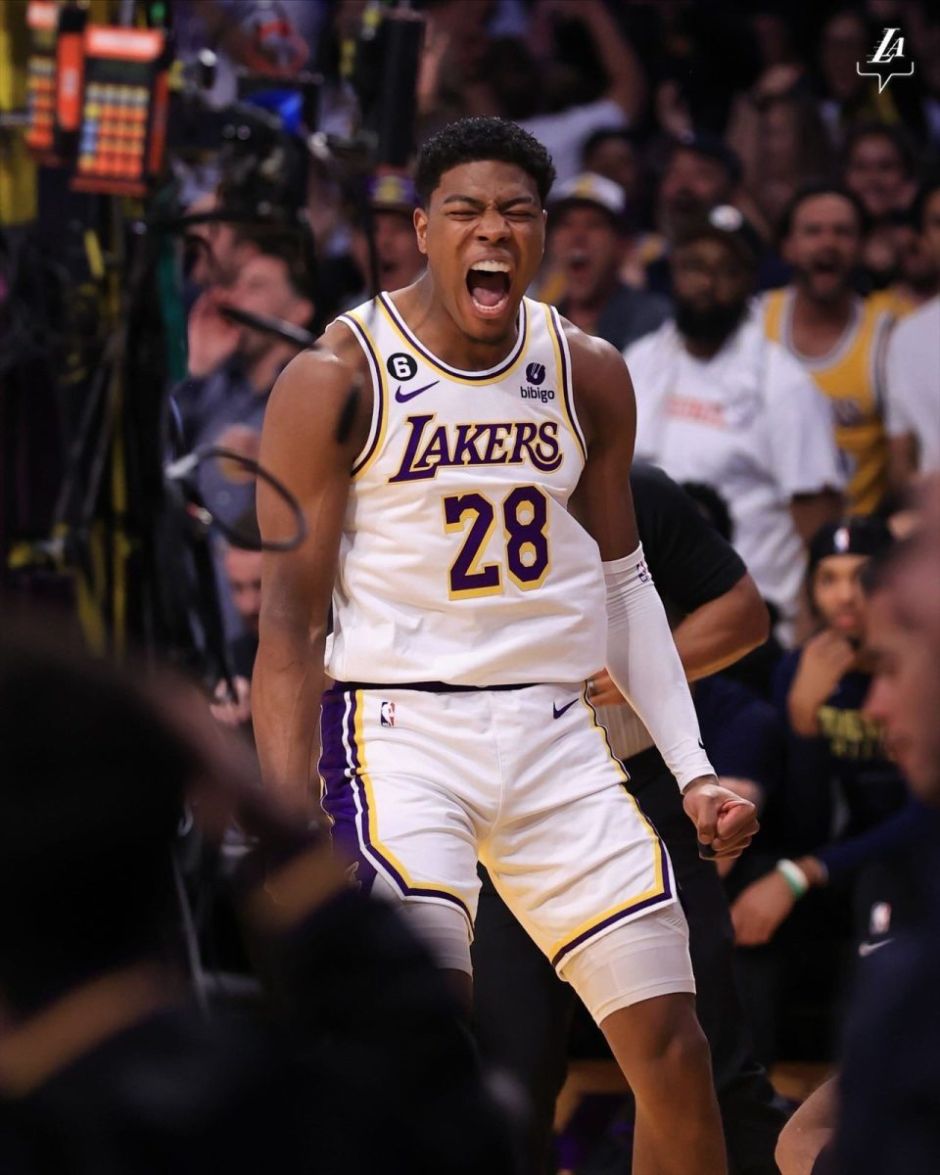 北控主场5分胜山东 新赛季首战开门红（北控主场5分险胜山东，新赛季揭幕战告捷）