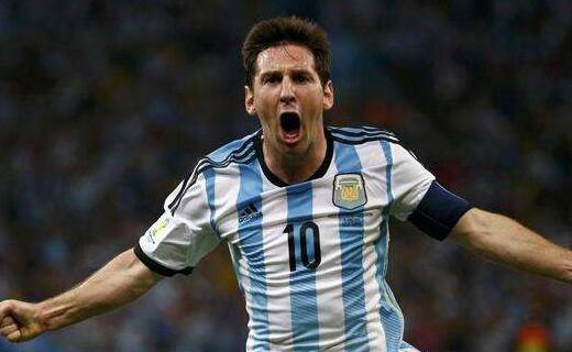 李磊：这赛季我们有争取双冠的机会，但很可惜没有拿到（李磊：本季原有望冲击双冠，最终未能如愿）