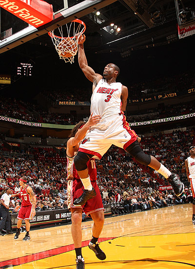 亚精英前瞻：萨德激战迪拜青年国民，曼奇尼期待向索萨复仇（亚精英赛前瞻：萨德鏖战迪拜青年国民，曼奇尼盼向索萨复仇）