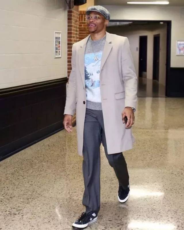 欧冠比赛战术分析：尤文图斯防守策略,（欧冠战术解读：尤文图斯的防守体系）