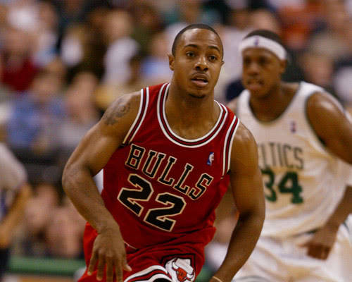 记者：国米考虑把二队18岁左后卫科基提拔至一线队（据记者报道，国米考虑将二队18岁左后卫科基上调一线队）