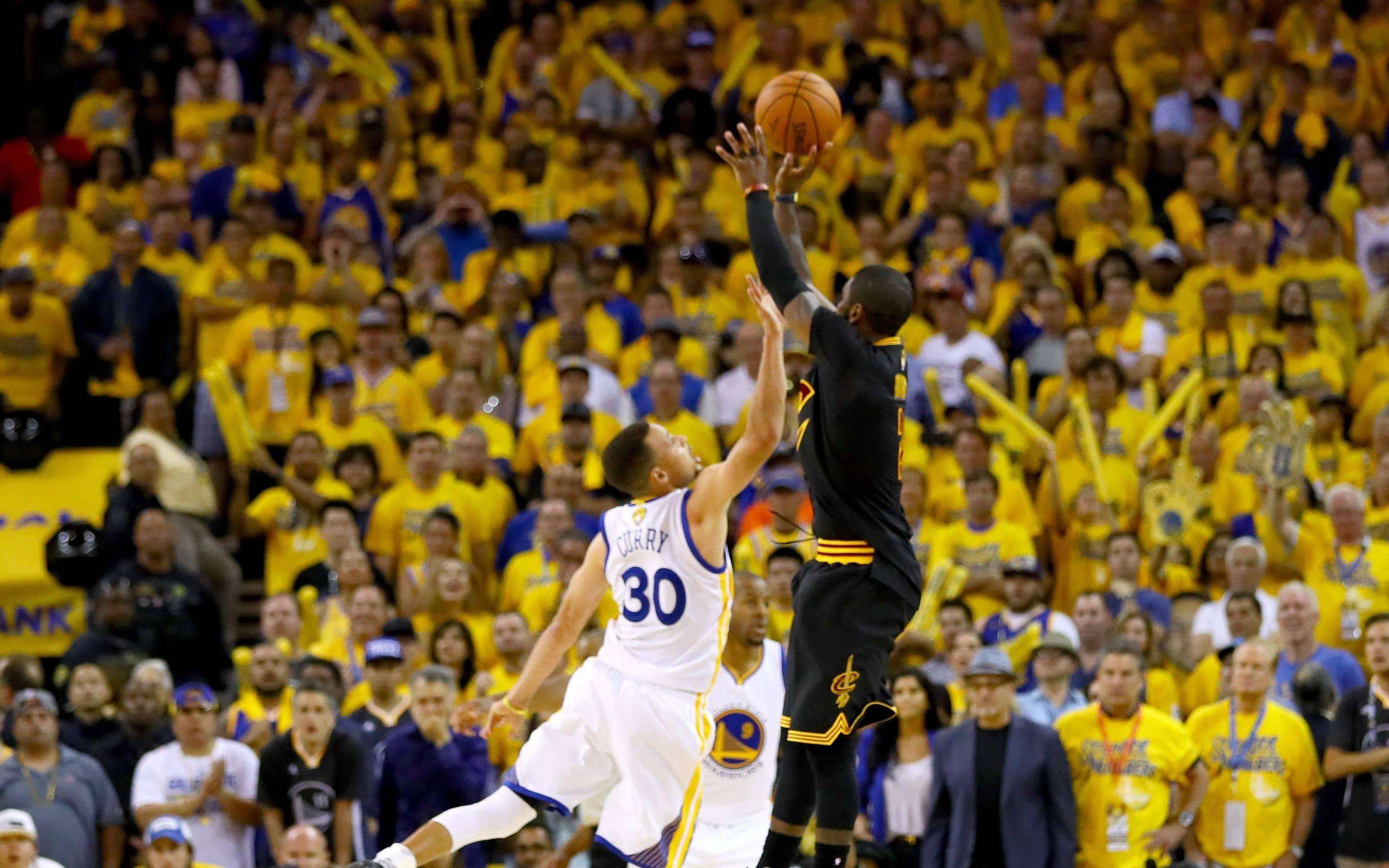 德甲霸主制造惨案，13轮12胜，凯恩踢疯了：替补轰入3球（德甲豪门再现碾压，13轮12胜，凯恩替补上演帽子戏法）